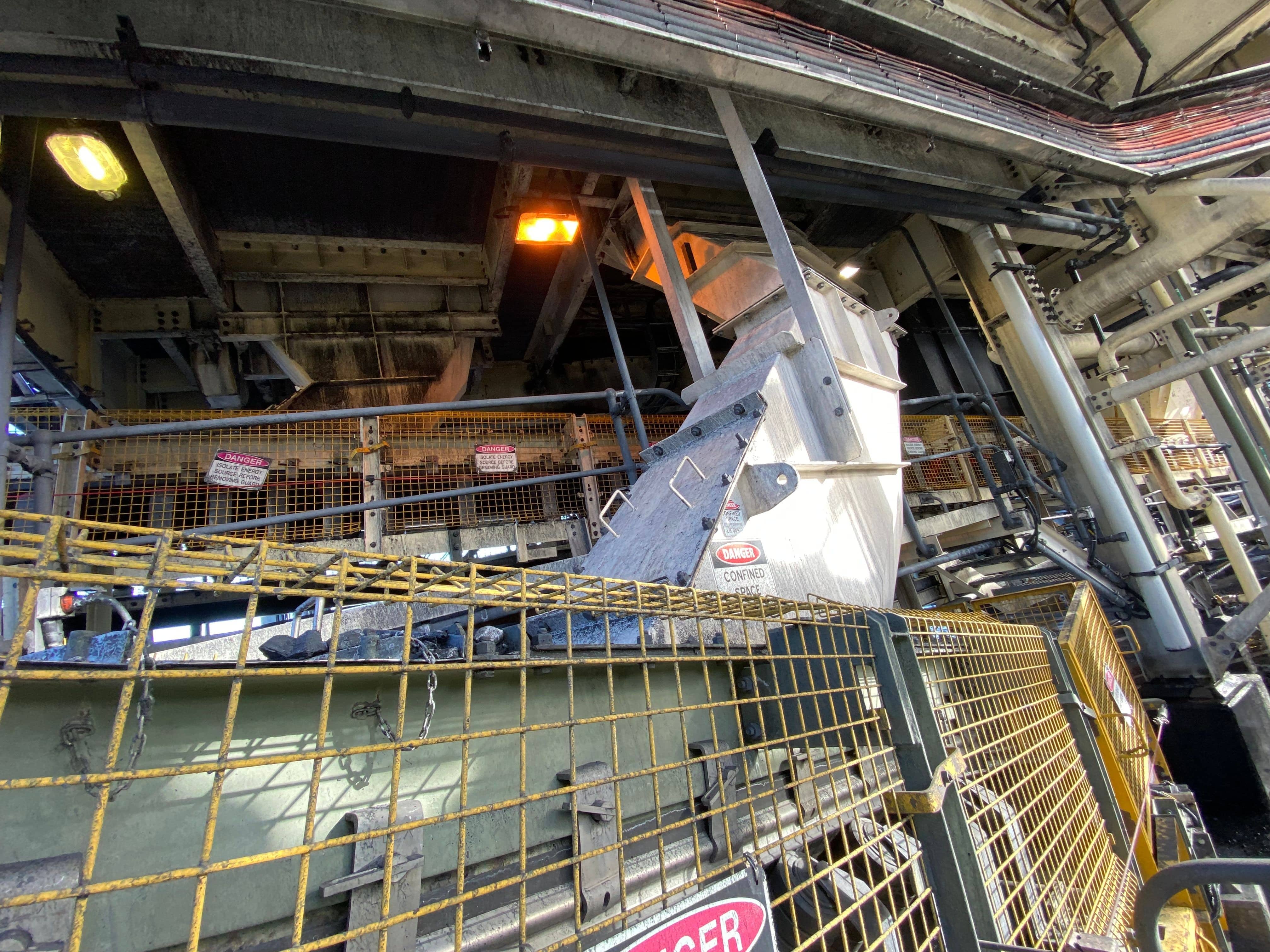 CHPP FINES BYPASS SCREW CONVEYOR AND CHUTES